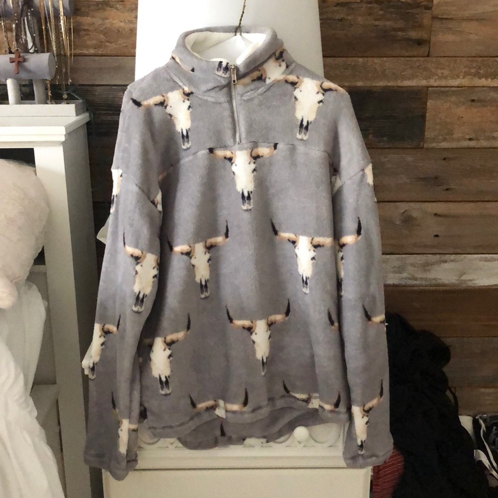 Soft Horns Pull Over